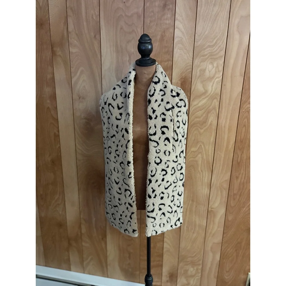 Leopard Print Sherpa Fleece Scarf Cream Black Animal Print Borg Winter‎ Wrap OS